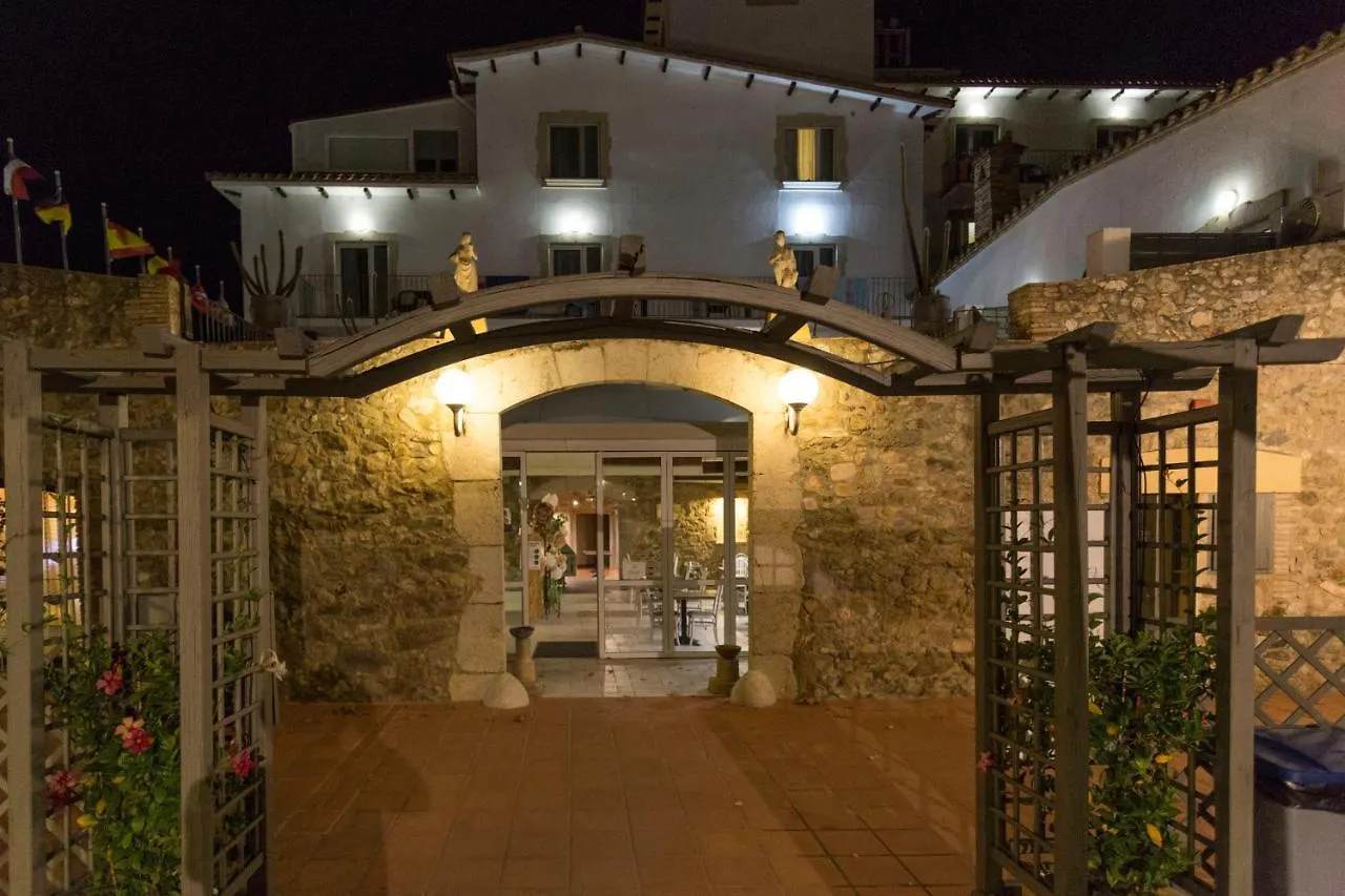 Hotel Castell Blanc Empuriabrava 3*,  Spain