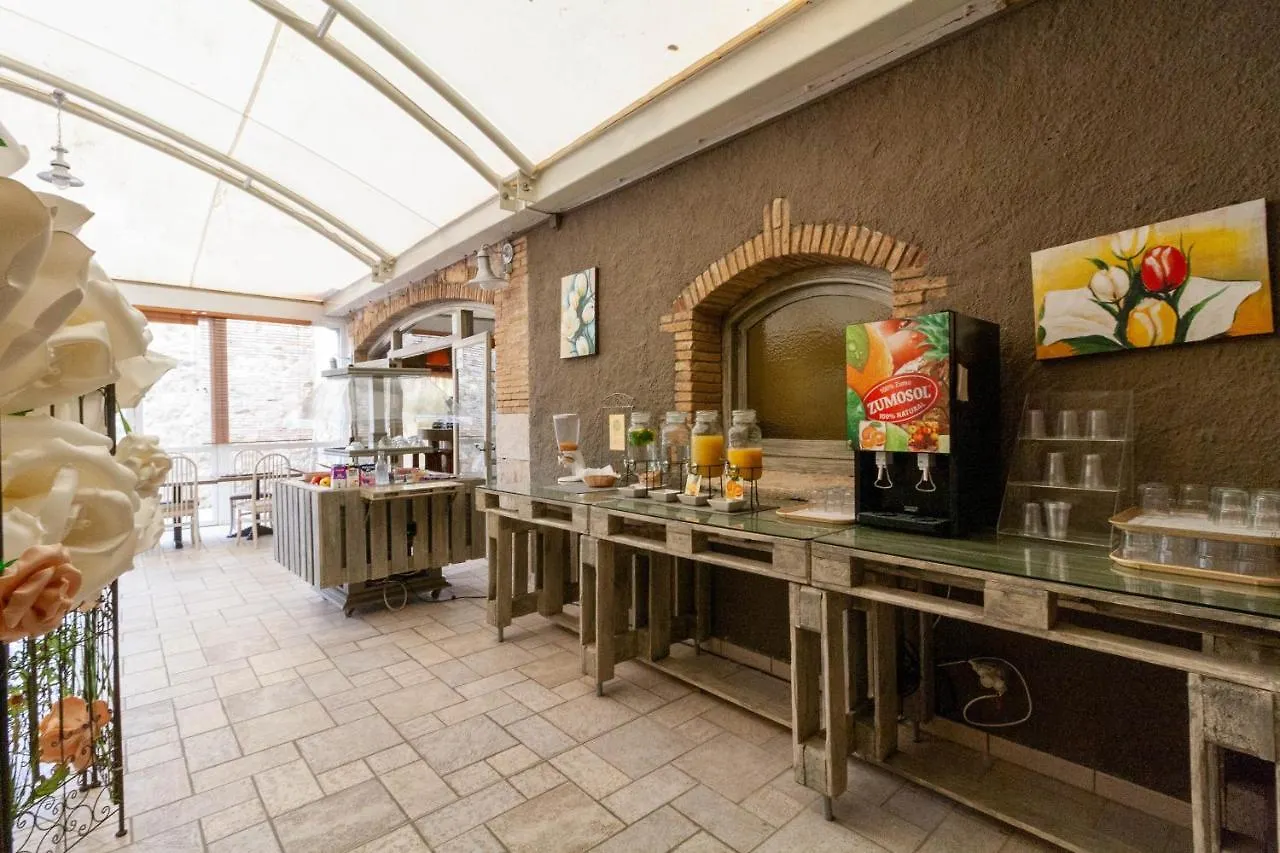 Hotel Castell Blanc Empuriabrava
