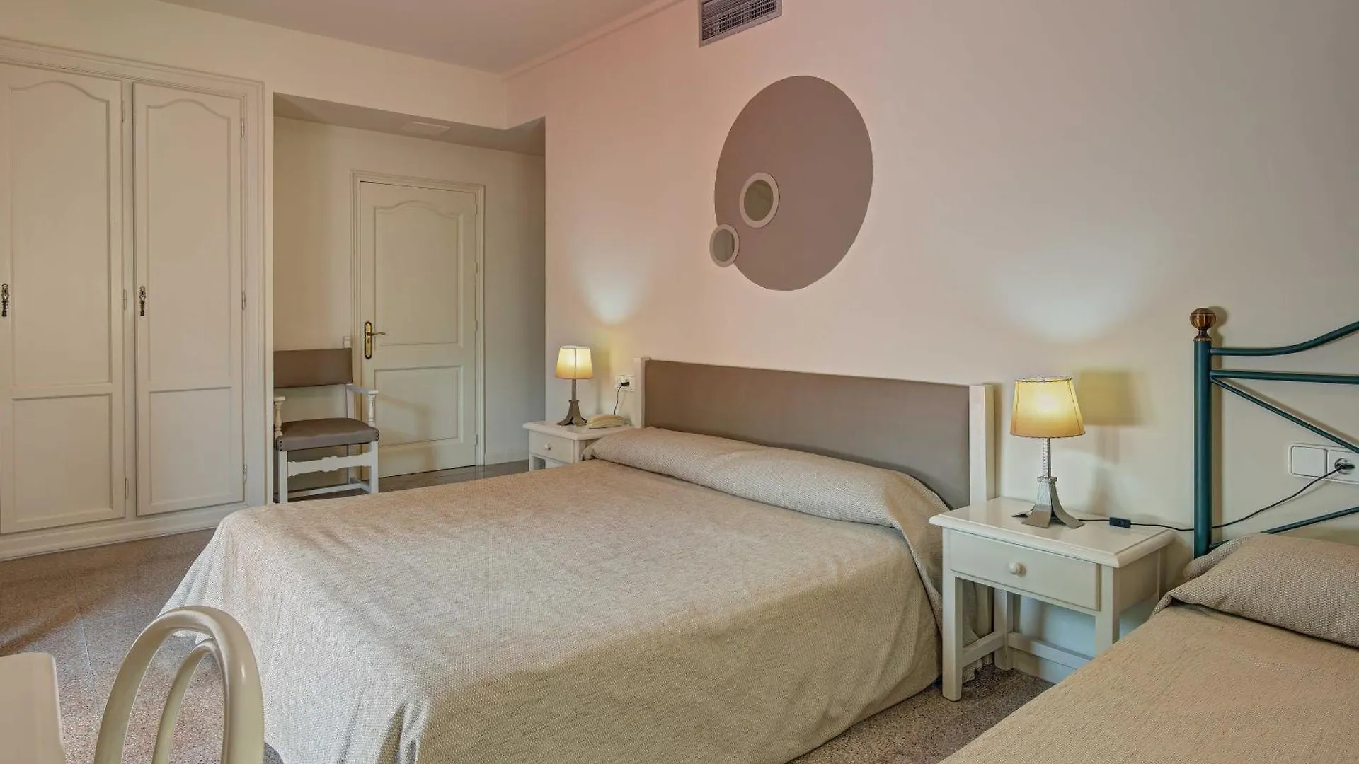 Hotel Castell Blanc Empuriabrava